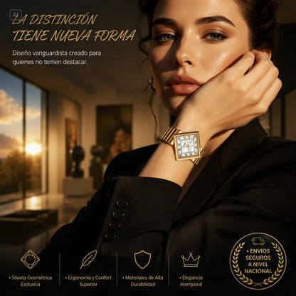 RELOJ DORADO DE CAJA CUADRADA