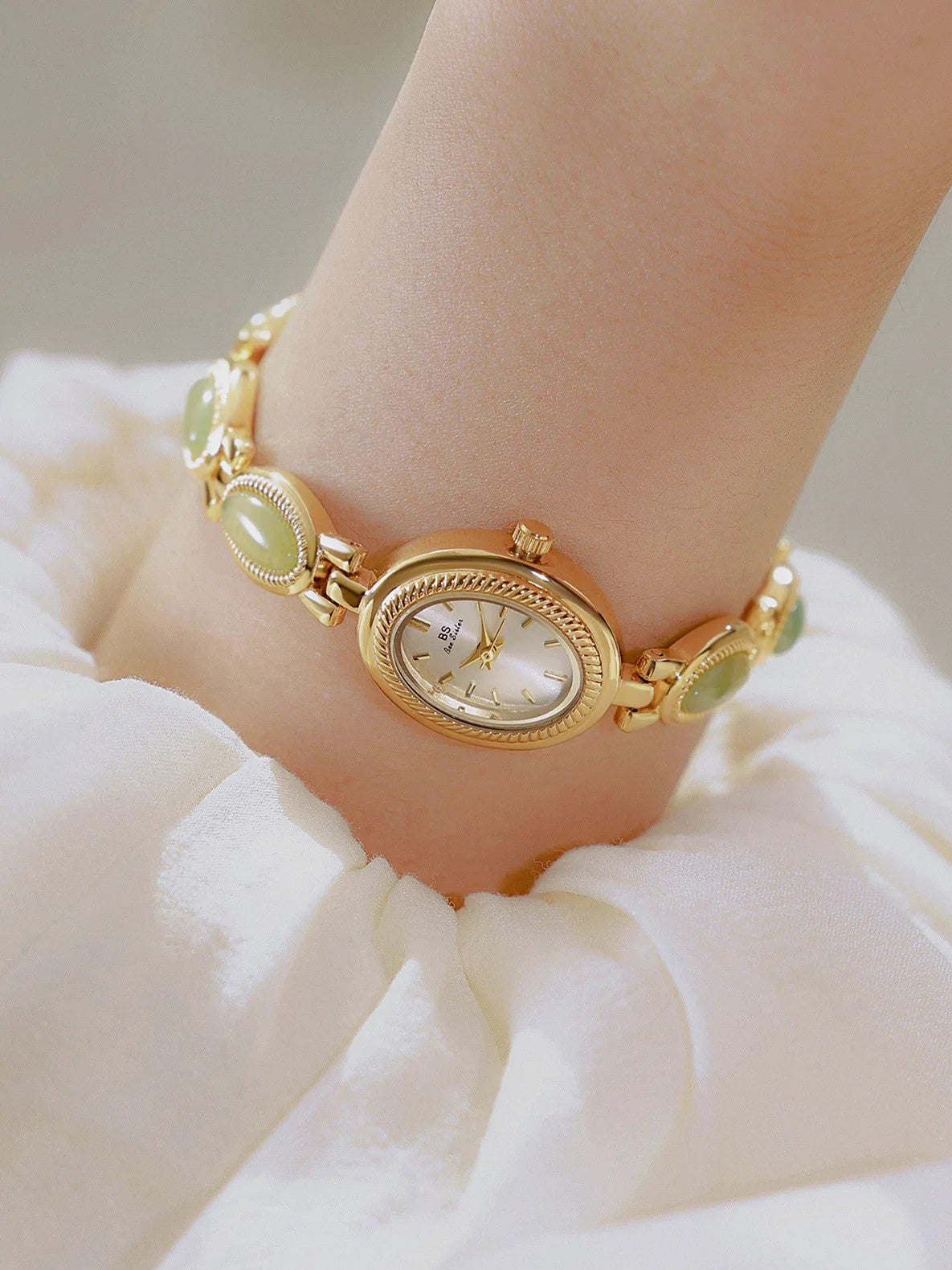 RELOJ PULSERA-DE JADE DISEÑO EXCLUSIVO 2025