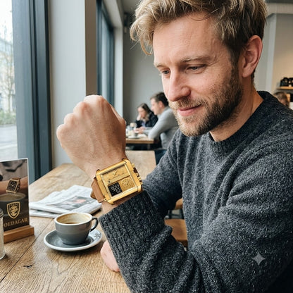 RELOJ CON DOBLE PANTALLA-DISEÑO ROBUSTO CON UN ACABDO DE LUJO INIGUALABLE